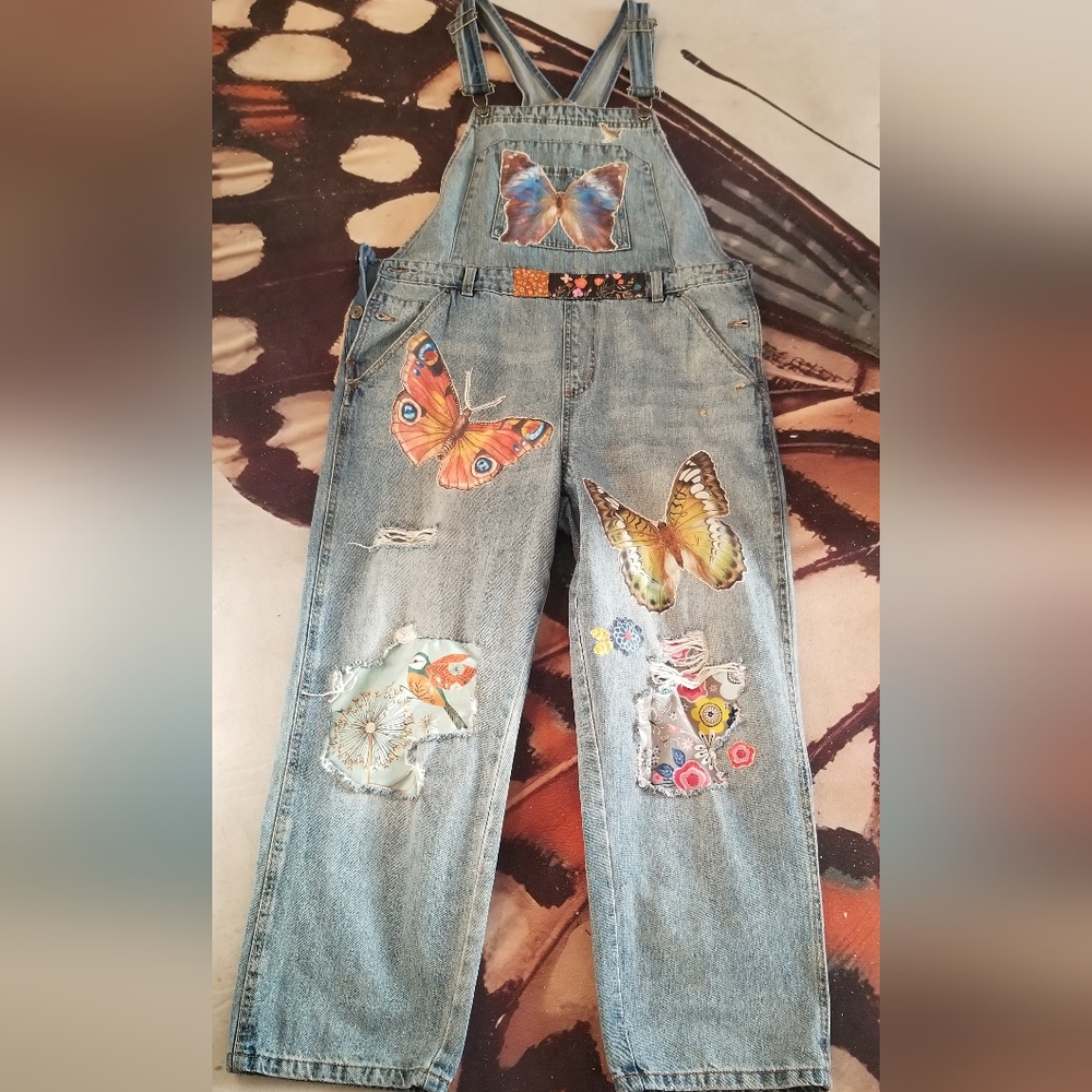 Magnolia Pearl inspired hand appliqued upcycled Wild Fable overalls